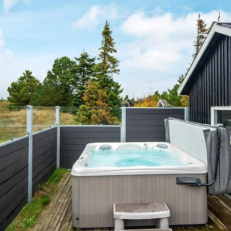 Cozy Holiday In R M With Swimming Pool Dom wakacyjny